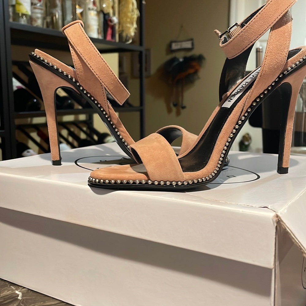 Sexy strapped around the ankle sandals